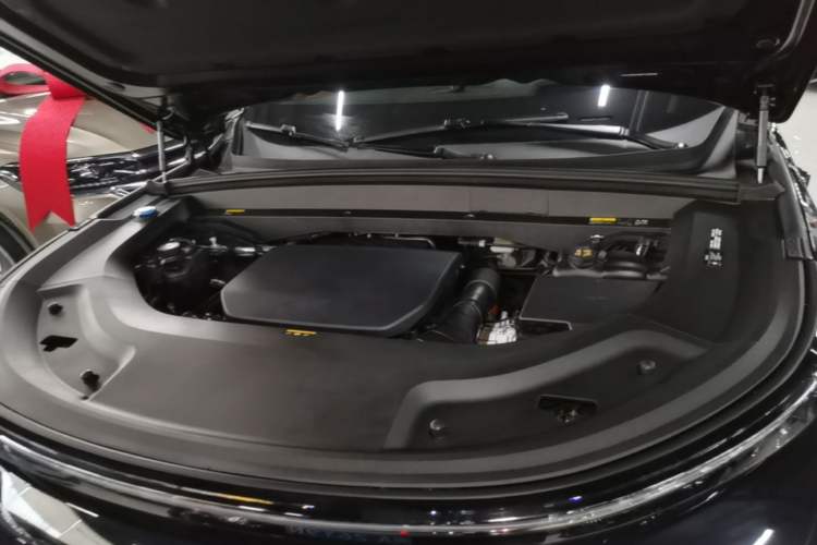 Used Li Auto L8 2023 Max model Engine Bay