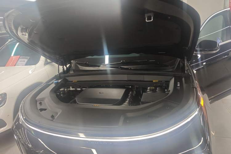 Used Li Auto L8 2023 Air model Engine Bay