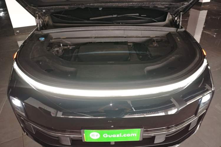 Used Li Auto L8 2023 Pro Model Engine Bay