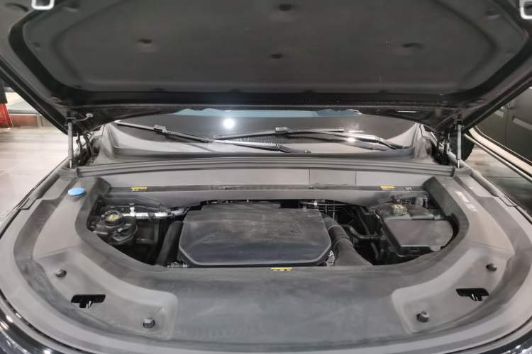 Used Li Auto L8 2023 Air model Engine Bay