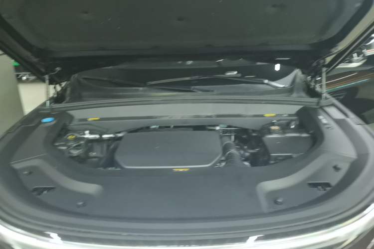Used Li Auto L8 2023 Air model Engine Bay