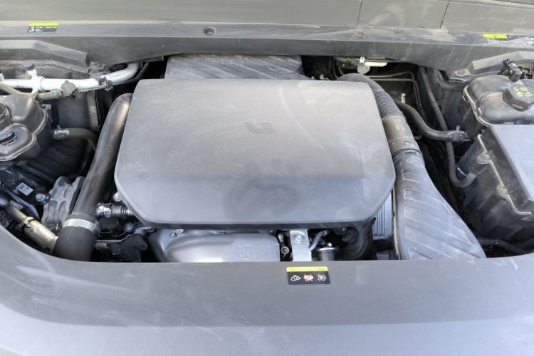 Used Li Auto L8 2023 Pro Model Engine Bay