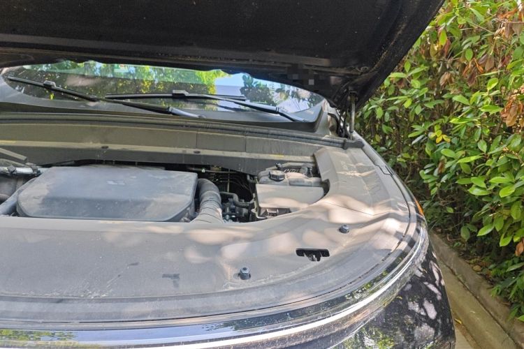 Used Li Auto L8 2023 Air model Engine Bay Left