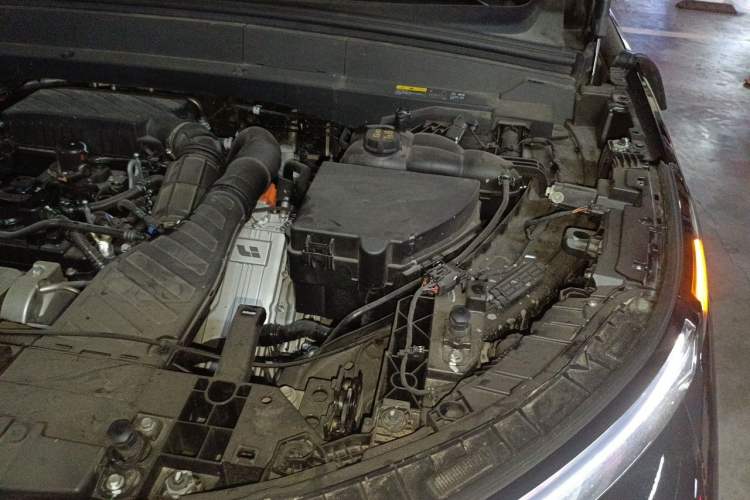 Used Li Auto L8 2023 Air model Engine Bay Left