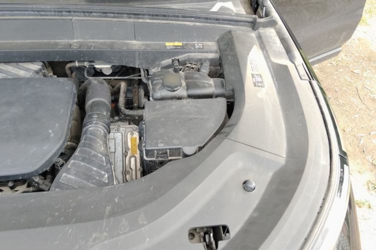 Used Li Auto L8 2023 Pro Model Engine Bay Left