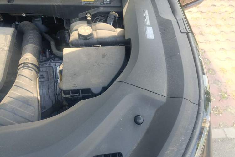 Used Li Auto L8 2023 Air model Engine Bay Left
