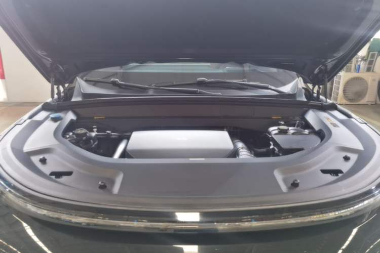 Used Li Auto L8 2023 Air model Engine Bay