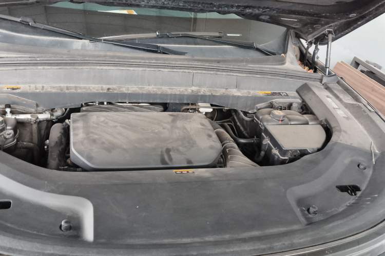 Used Li Auto L8 2023 Pro Model Engine Bay