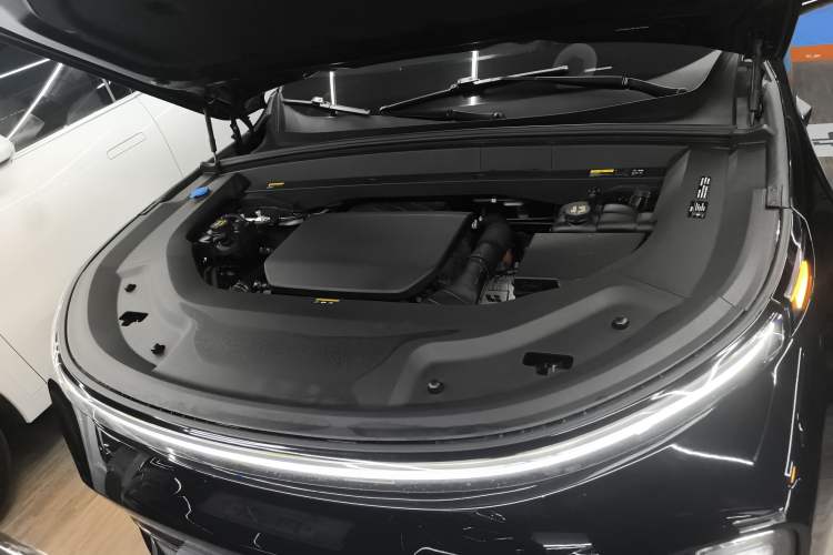 Used Li Auto L8 2023 Max model Engine Bay
