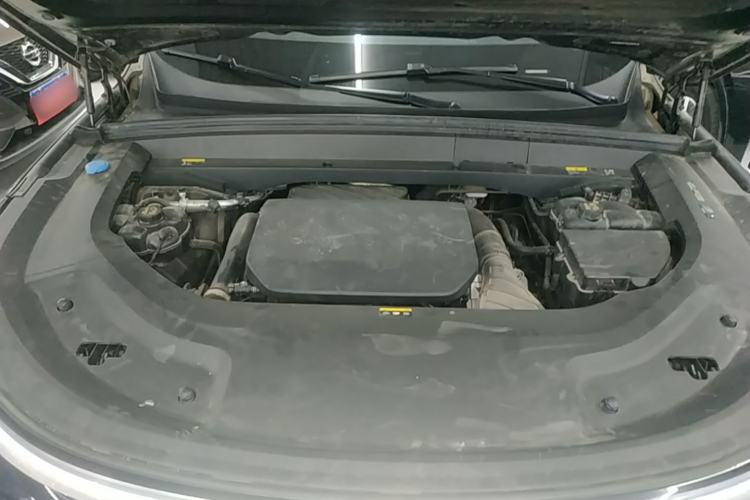 Used Li Auto L8 2023 Pro Model Engine Bay