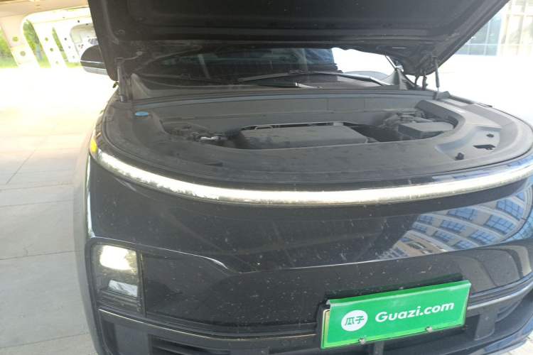 Used Li Auto L8 2023 Pro Model Engine Bay Right
