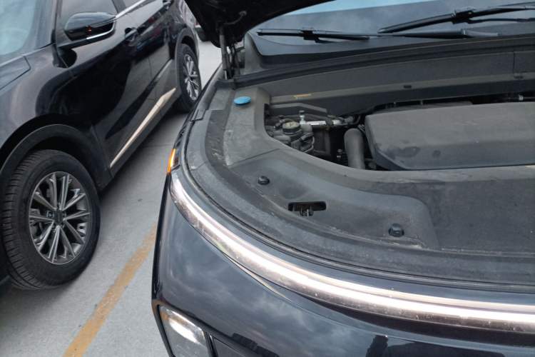 Used Li Auto L8 2023 Air model Engine Bay Right