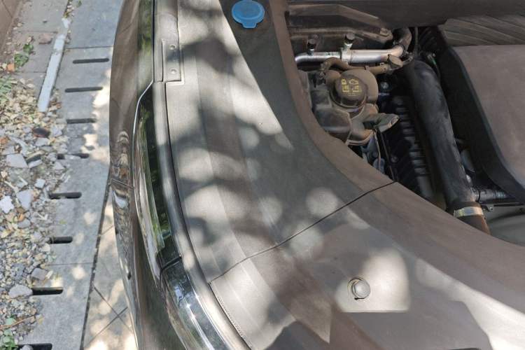 Used Li Auto L8 2023 Pro Model Engine Bay Right