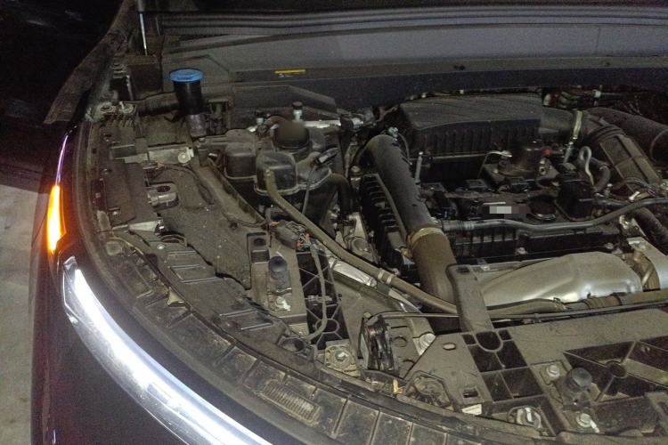 Used Li Auto L8 2023 Air model Engine Bay Right