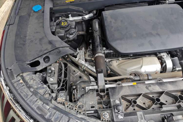 Used Li Auto L8 2023 Pro Model Engine Bay Right