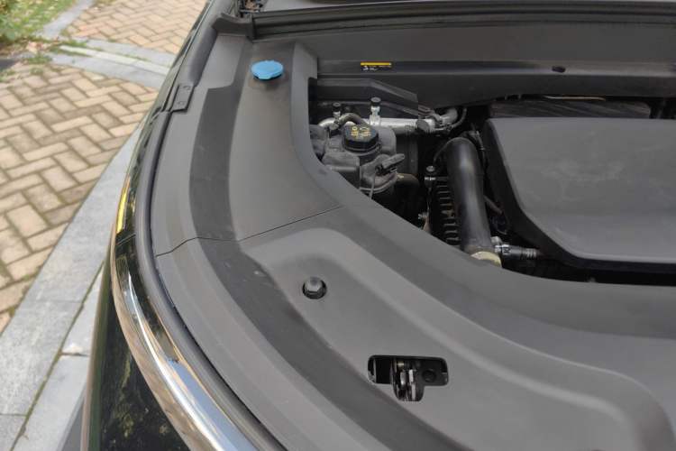 Used Li Auto L8 2023 Air model Engine Bay Right