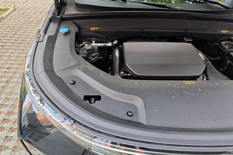 Used Li Auto L8 2023 Pro Model Engine Bay Right
