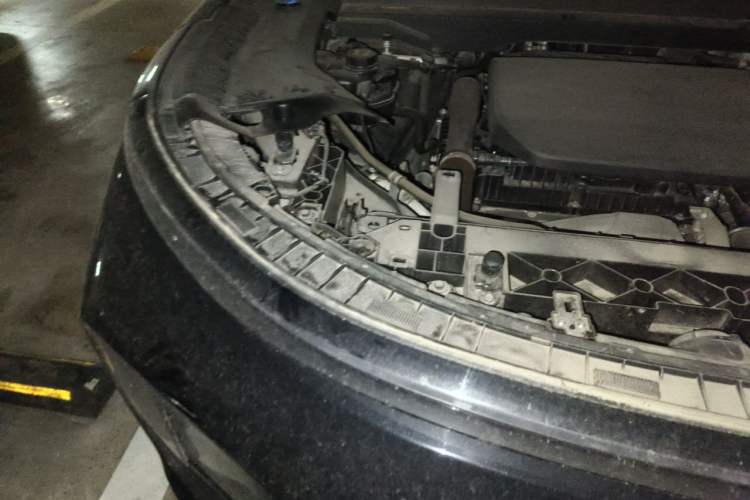 Used Li Auto L8 2023 Pro Model Engine Bay Right