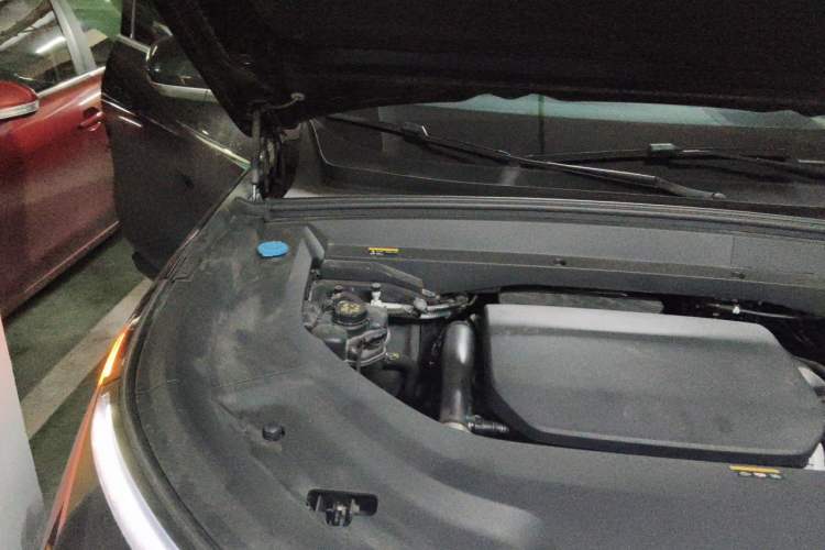 Used Li Auto L8 2023 Air model Engine Bay Right