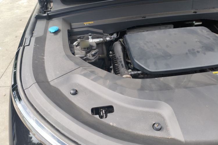 Used Li Auto L8 2023 Pro Model Engine Bay Right