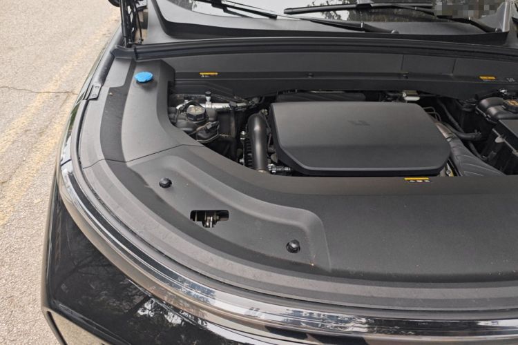 Used Li Auto L8 2023 Pro Model Engine Bay Right