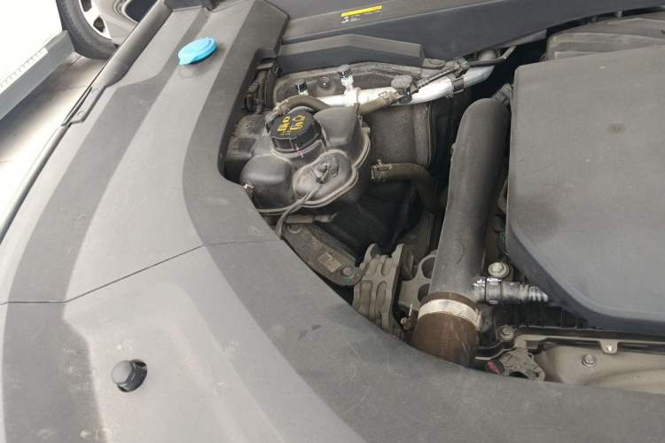 Used Li Auto L8 2023 Pro Model Engine Bay Right