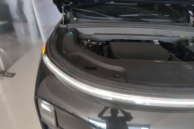 Used Li Auto L8 2023 Pro Model Engine Bay Right