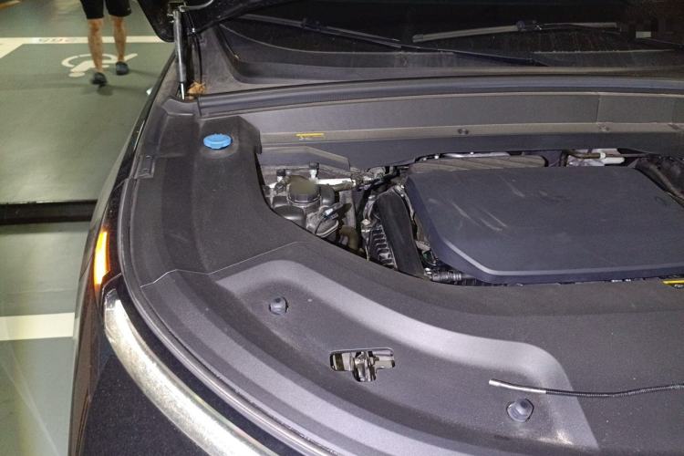 Used Li Auto L8 2023 Max model Engine Bay Right
