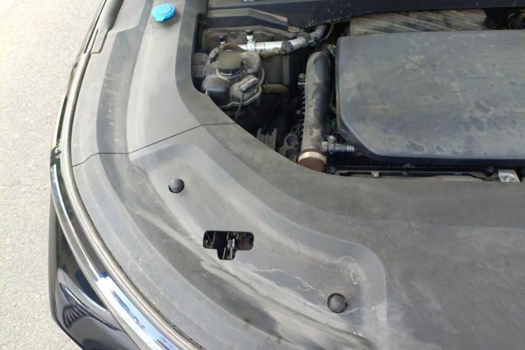 Used Li Auto L8 2023 Pro Model Engine Bay Right