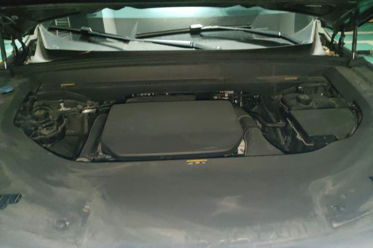Used Li Auto L8 2023 Air model Engine Bay