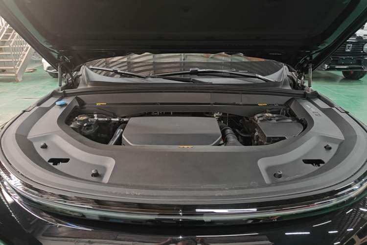 Used Li Auto L8 2023 Air model Engine Bay
