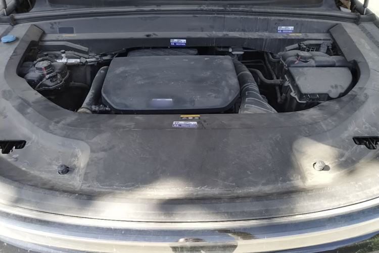 Used Li Auto L8 2023 Pro Model Engine Bay