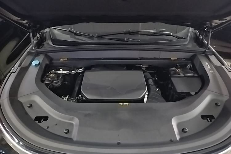 Used Li Auto L8 2023 Max model Engine Bay