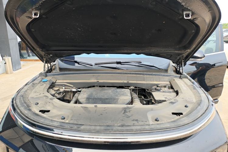 Used Li Auto L8 2023 Air model Engine Bay