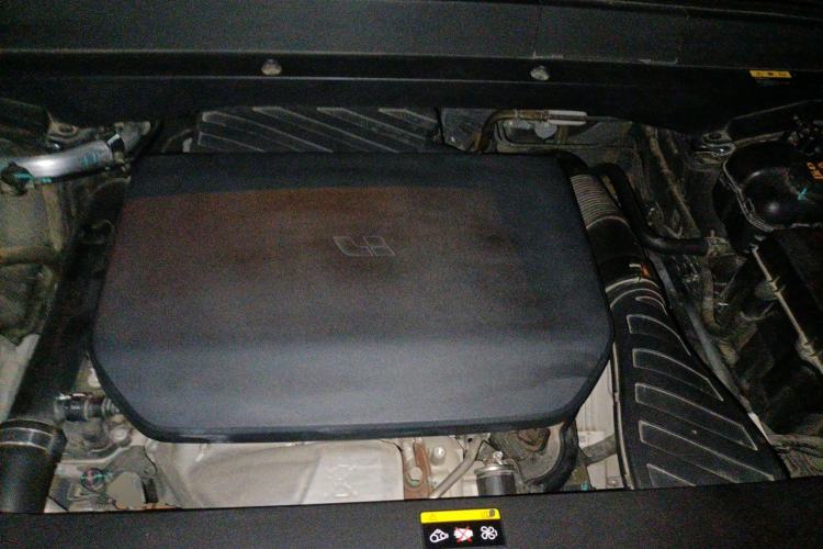Used Li Auto L8 2023 Pro Model Engine Bay