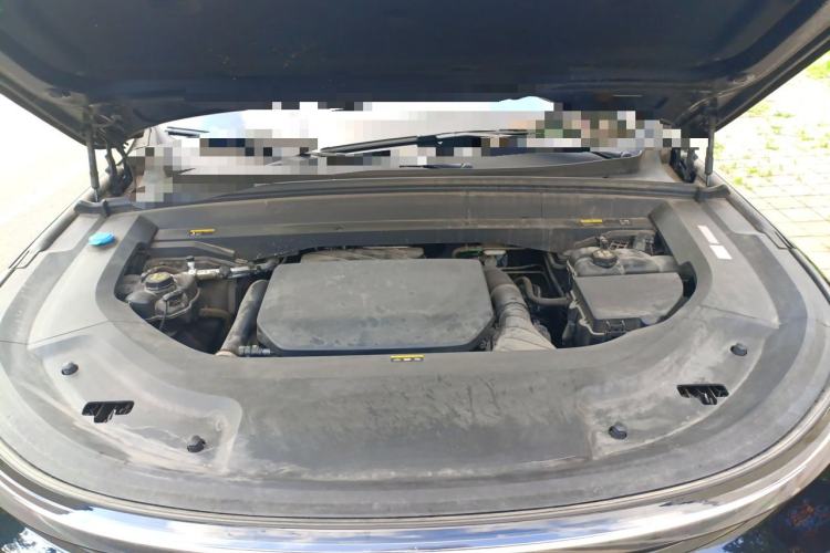 Used Li Auto L8 2023 Pro Model Engine Bay