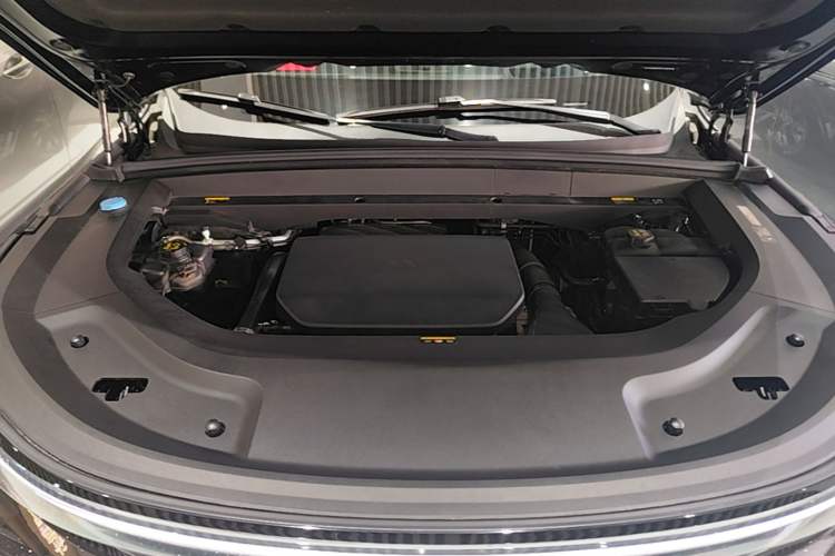 Used Li Auto L8 2023 Air model Engine Bay