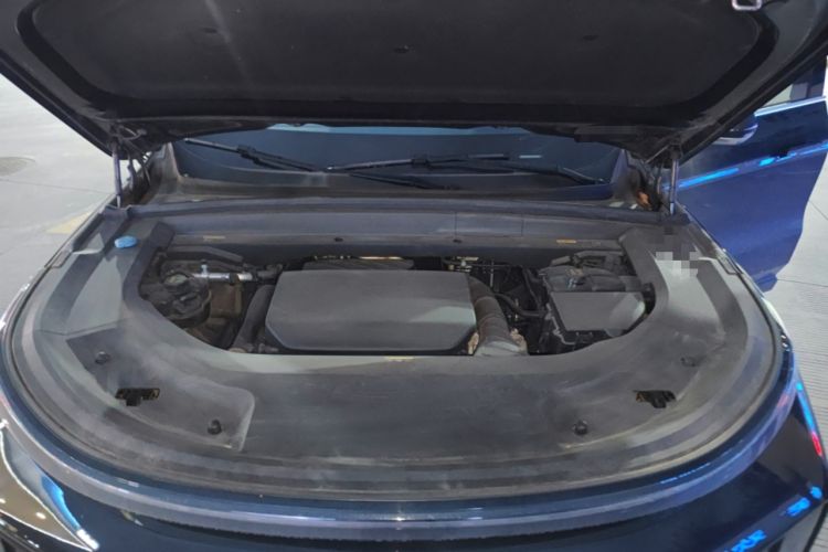 Used Li Auto L8 2023 Air model Engine Bay