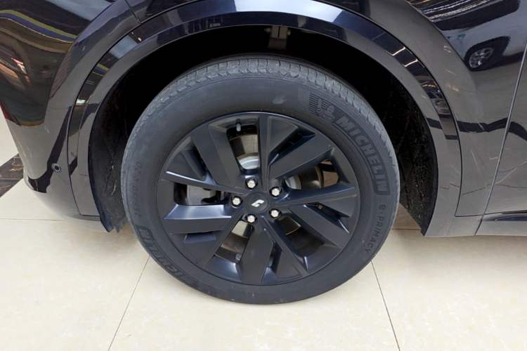 Used Li Auto L8 2023 Air model Exterior 1