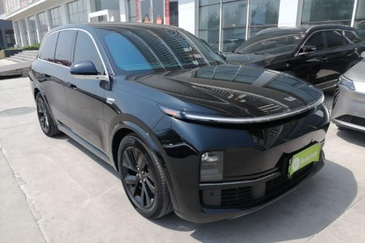 Used Li Auto L8 2023 Pro Model Exterior 1