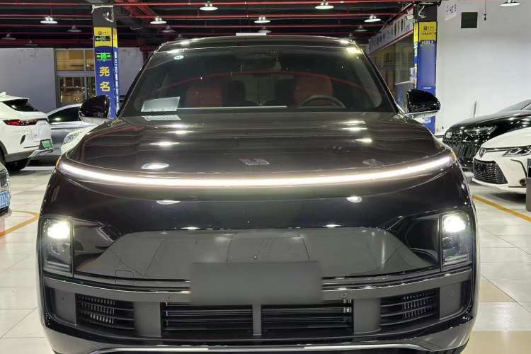 Used Li Auto L8 2023 Pro Model Exterior 1