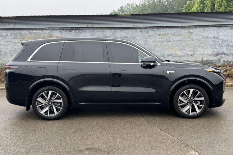 Used Li Auto L8 2023 Air model Exterior 2