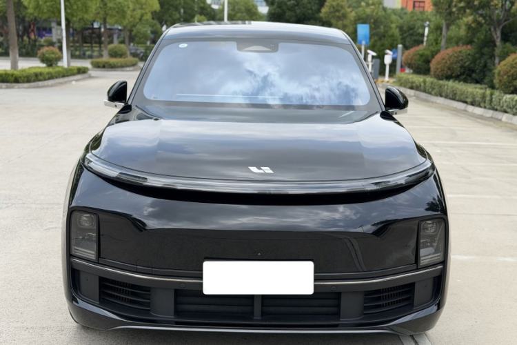 Used Li Auto L8 2023 Pro Model Exterior 2