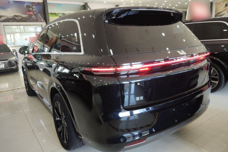 Used Li Auto L8 2023 Pro Model Exterior 2