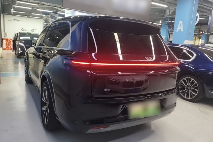 Used Li Auto L8 2023 Pro Model Exterior 2