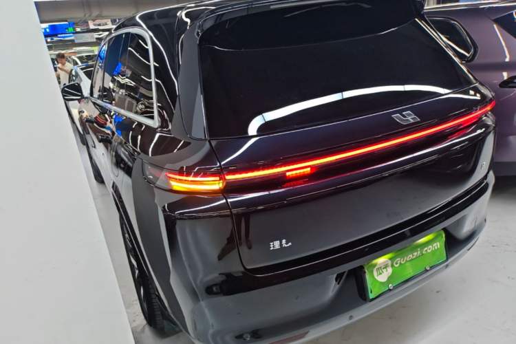 Used Li Auto L8 2023 Pro Model Exterior 2