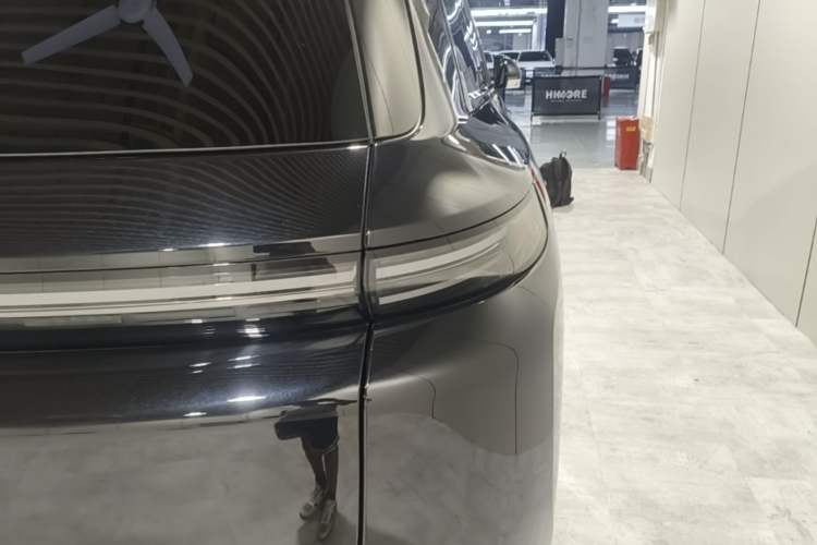 Used Li Auto L8 2023 Pro Model Exterior 3
