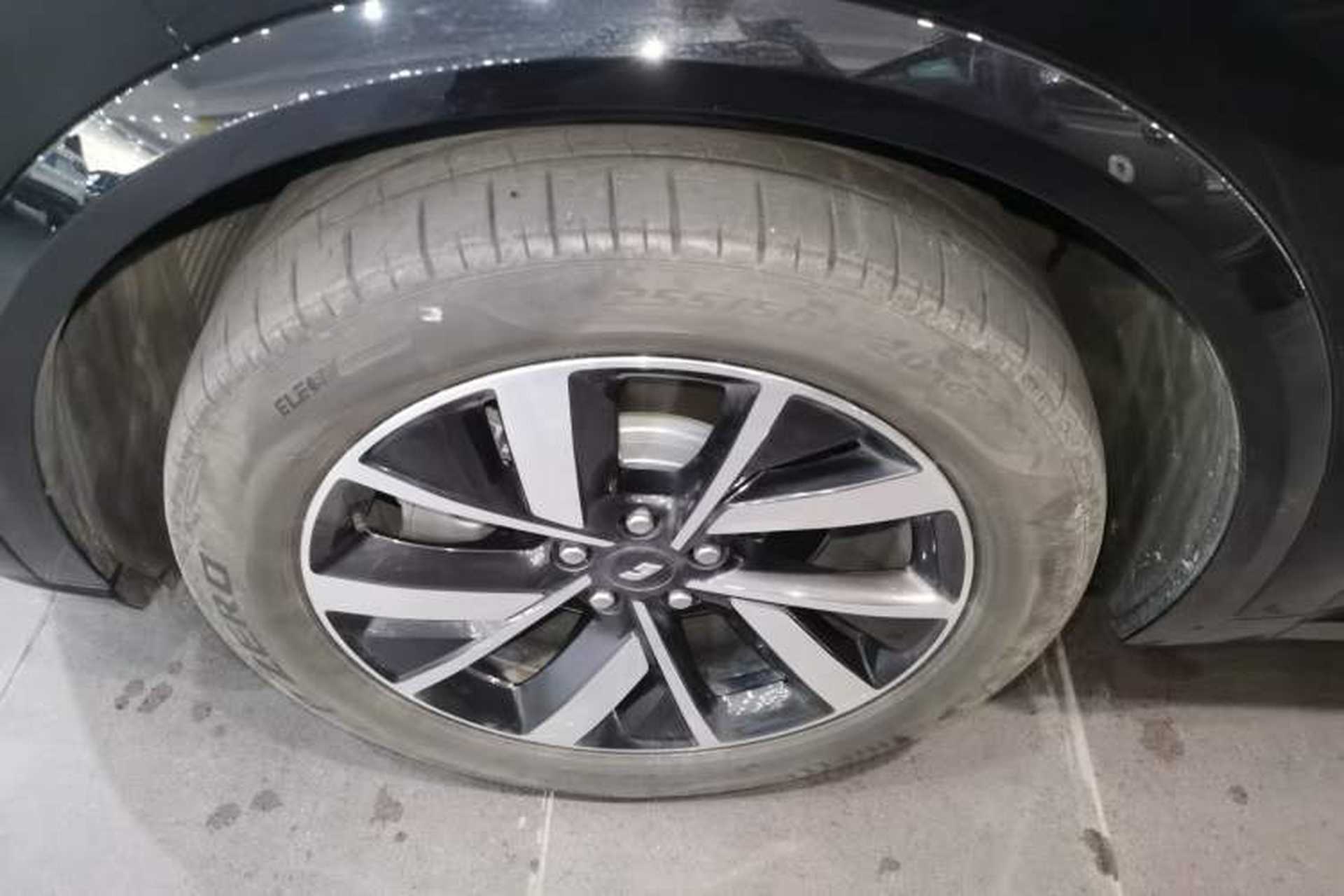 Used Li Auto L8 2023 Air model Exterior 3