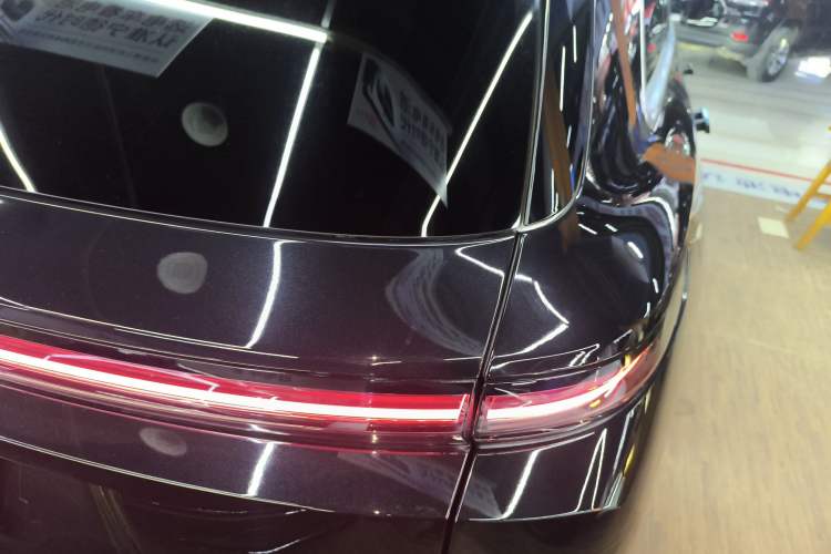 Used Li Auto L8 2023 Max model Exterior 3