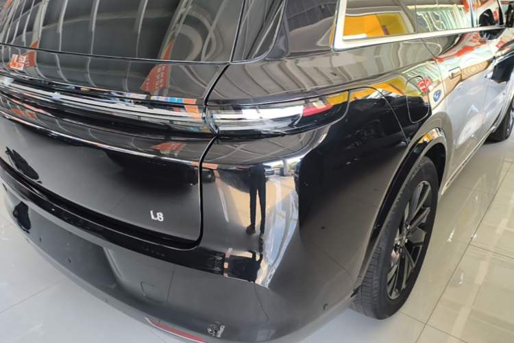 Used Li Auto L8 2023 Pro Model Exterior 3